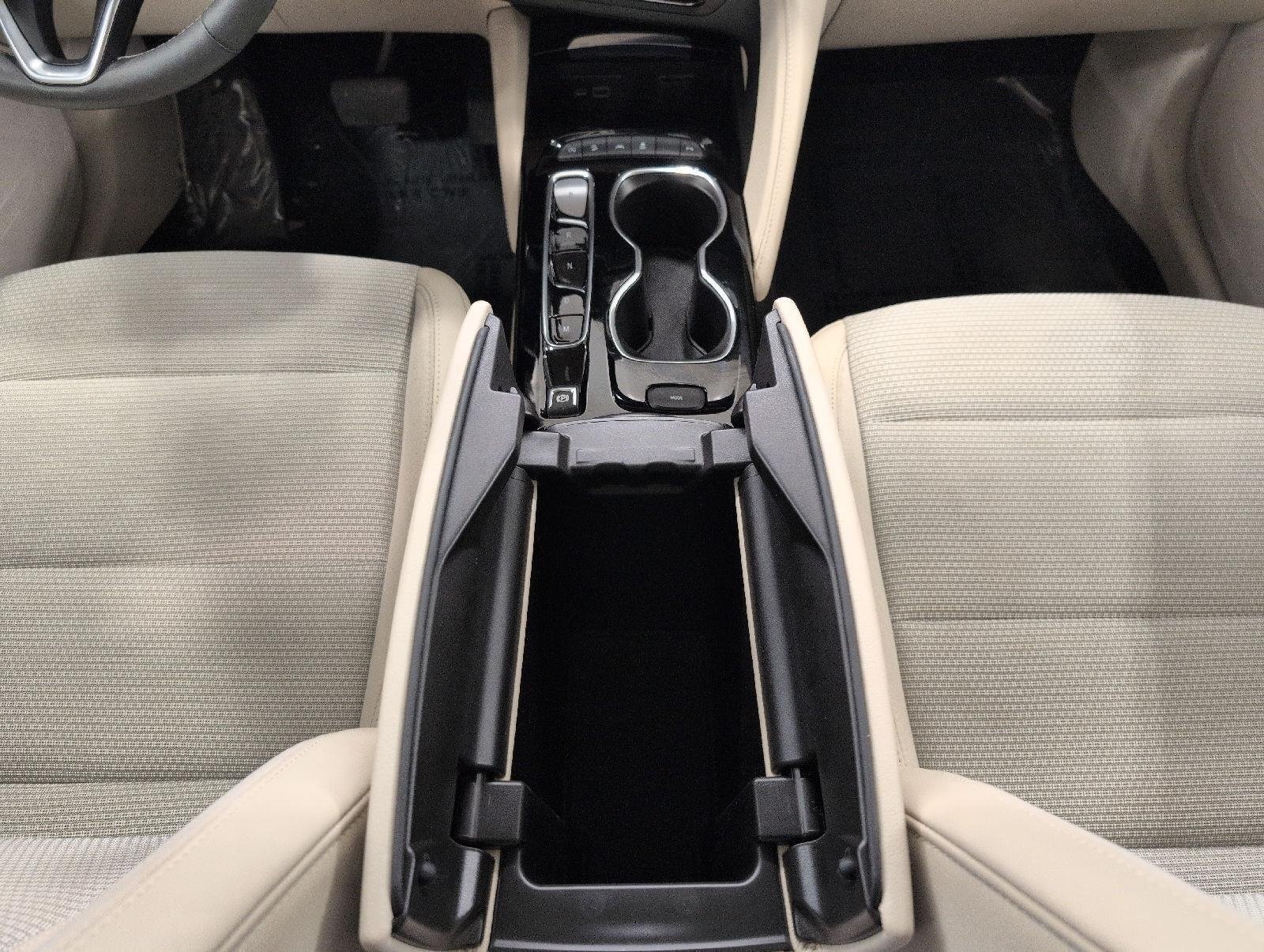 Used 2023 Buick Envision Preferred AWD/4WD image 44