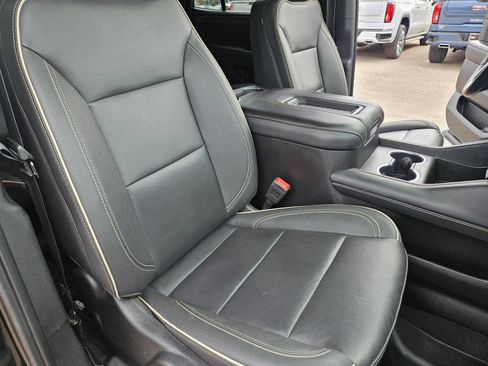 Used 2024 GMC Yukon SLT AWD/4WD image 28
