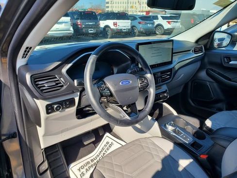 Used 2024 Ford Escape Platinum w/ Premium Technology Package image 12