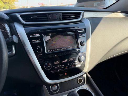 Used 2017 Nissan Murano S image 17