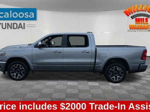 Used 2025 RAM 1500 Laramie AWD/4WD image 4