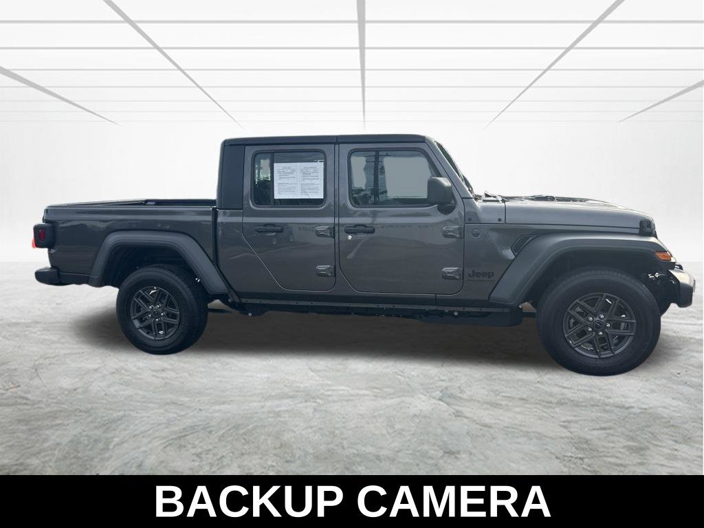 Used 2026 Jeep Gladiator Sport AWD/4WD image 4