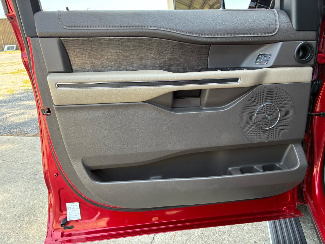 Used 2021 Ford Expedition Max Limited RWD image 10