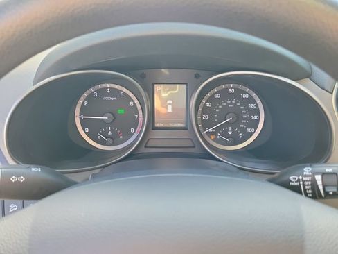 Used 2018 Hyundai Santa Fe SE FWD image 21
