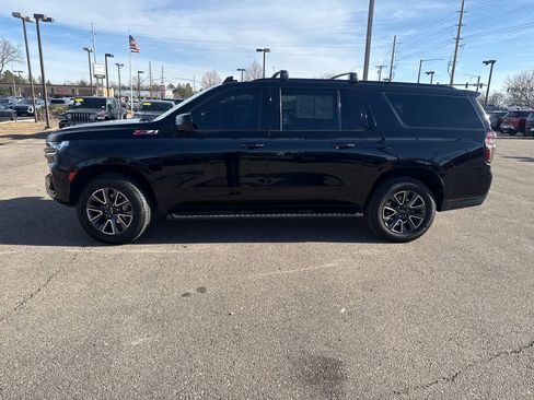 Used 2022 Chevrolet Suburban Z71 image 2