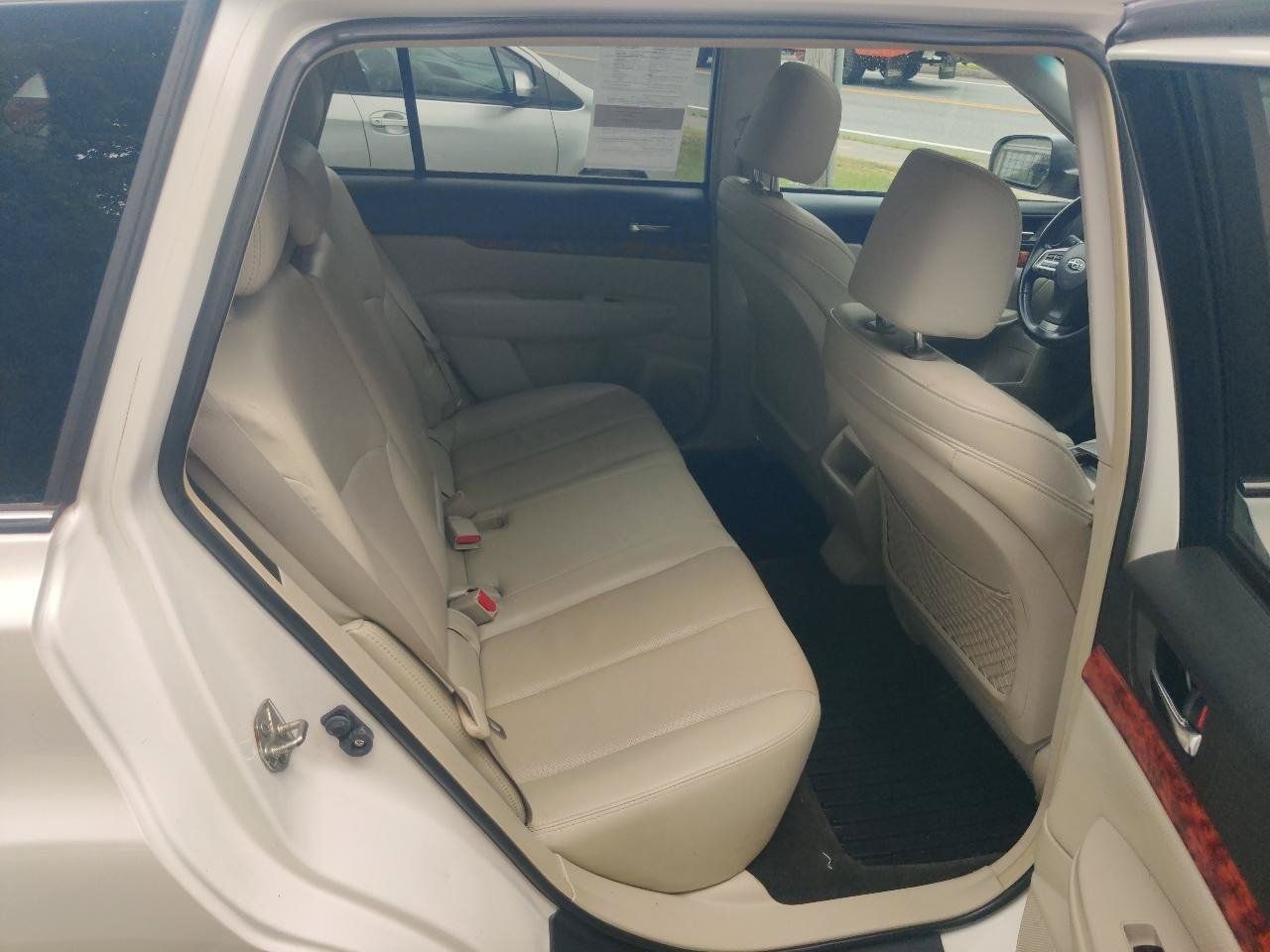 Used 2012 Subaru Outback 3.6R Limited AWD/4WD image 15