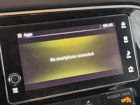 Used 2017 Mitsubishi Outlander SE image 17