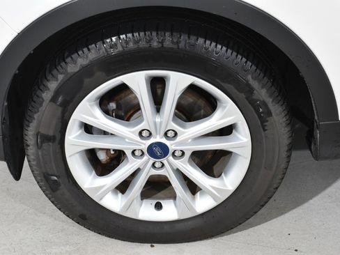 Used 2018 Ford Escape SEL image 24