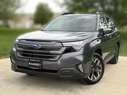 Used 2026 Subaru Forester Premium AWD/4WD image 1