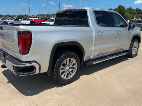Used 2022 GMC Sierra 1500 Denali w/ Technology Package RWD image 9