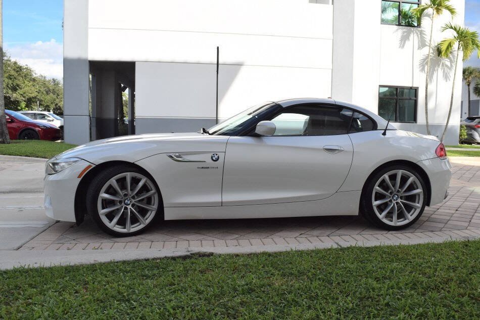 Used 2014 BMW Z4 sDrive35i RWD image 6
