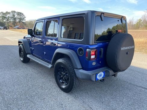 Used 2018 Jeep Wrangler Unlimited Sport S image 3