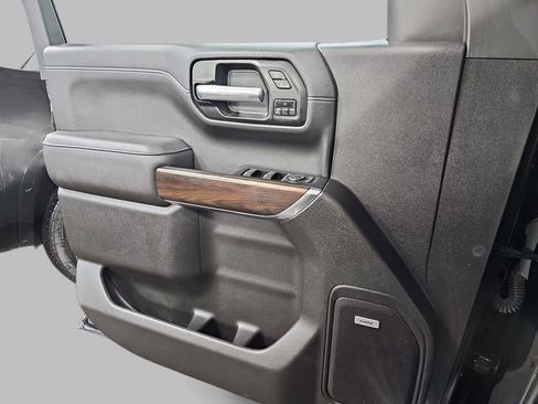 Used 2022 GMC Sierra 1500 SLT w/ SLT Premium Plus Package image 32