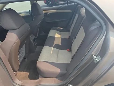 Used 2012 Chevrolet Malibu LS FWD image 4