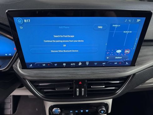 Certified 2023 Ford Escape Platinum AWD/4WD image 10