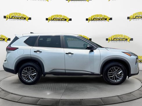 Used 2024 Nissan Rogue S AWD/4WD image 6