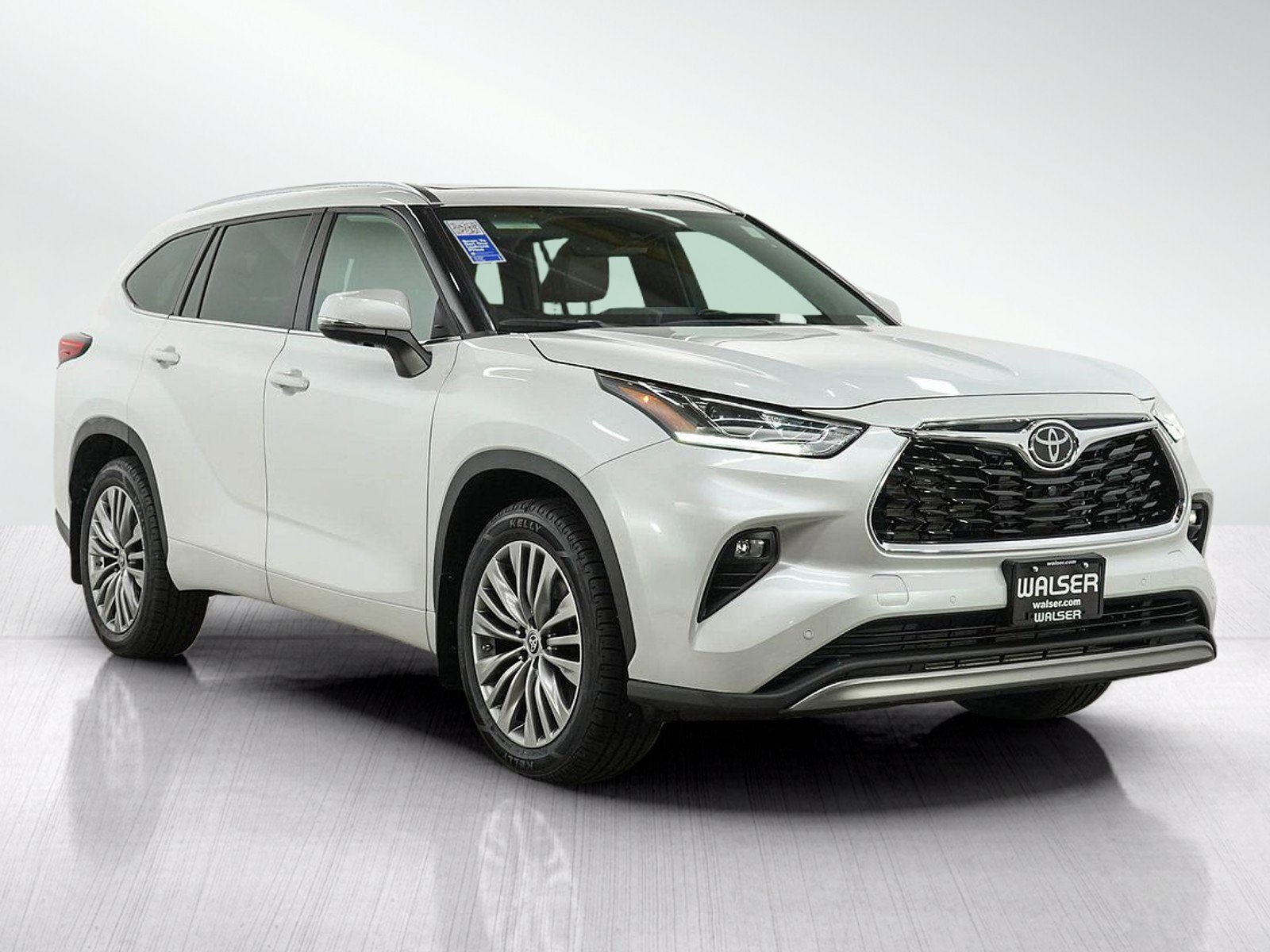 Used 2022 Toyota Highlander Platinum AWD/4WD image 7