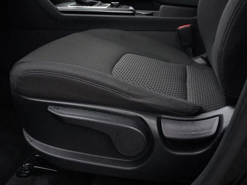 Used 2023 Kia Sportage LX image 28