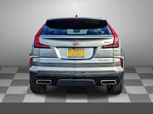 Used 2025 Cadillac XT4 Premium Luxury FWD image 5