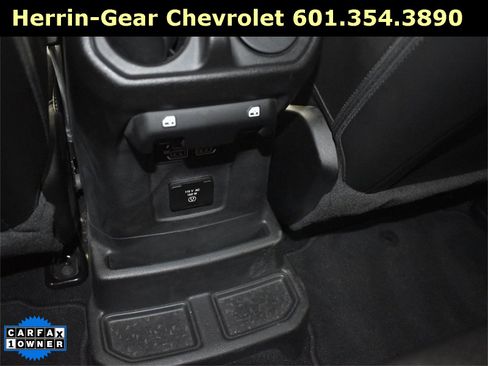 Used 2021 Jeep Wrangler Unlimited Sahara w/ Cold Weather Group image 19