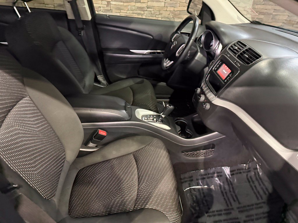 Used 2019 Dodge Journey SE w/ Connectivity Group FWD image 25
