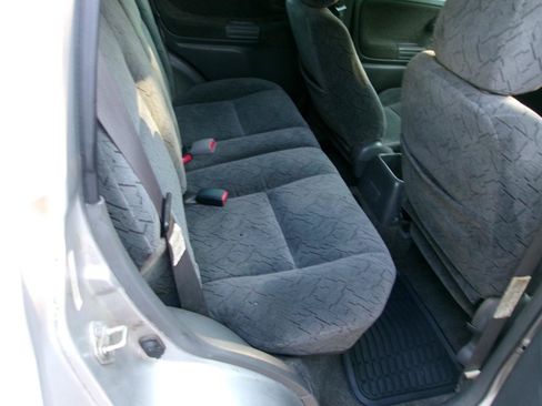 Used 2001 Chevrolet Tracker LT AWD/4WD image 8
