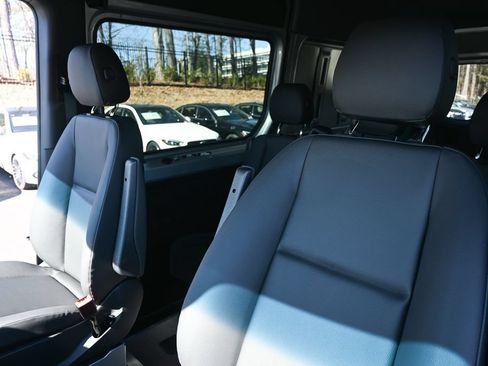 Used 2026 Mercedes-Benz Sprinter 2500 image 5