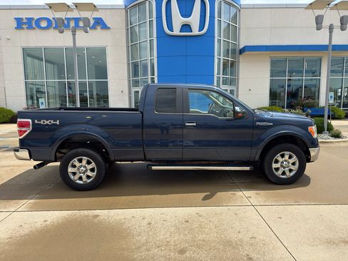 Used 2014 Ford F150 Lariat w/ Lariat Chrome Package AWD/4WD image 4