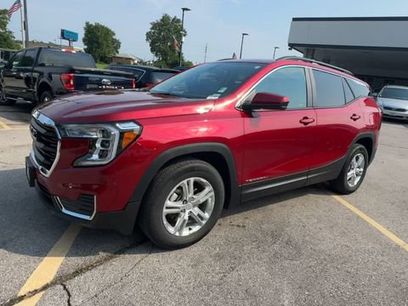 Used 2024 GMC Terrain SLE w/ Driver Convenience Package