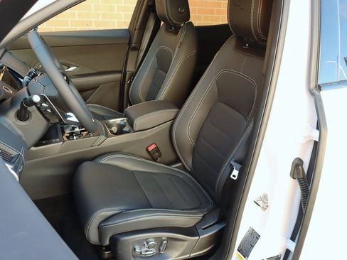 Certified 2024 Jaguar E-PACE R-Dynamic SE image 12