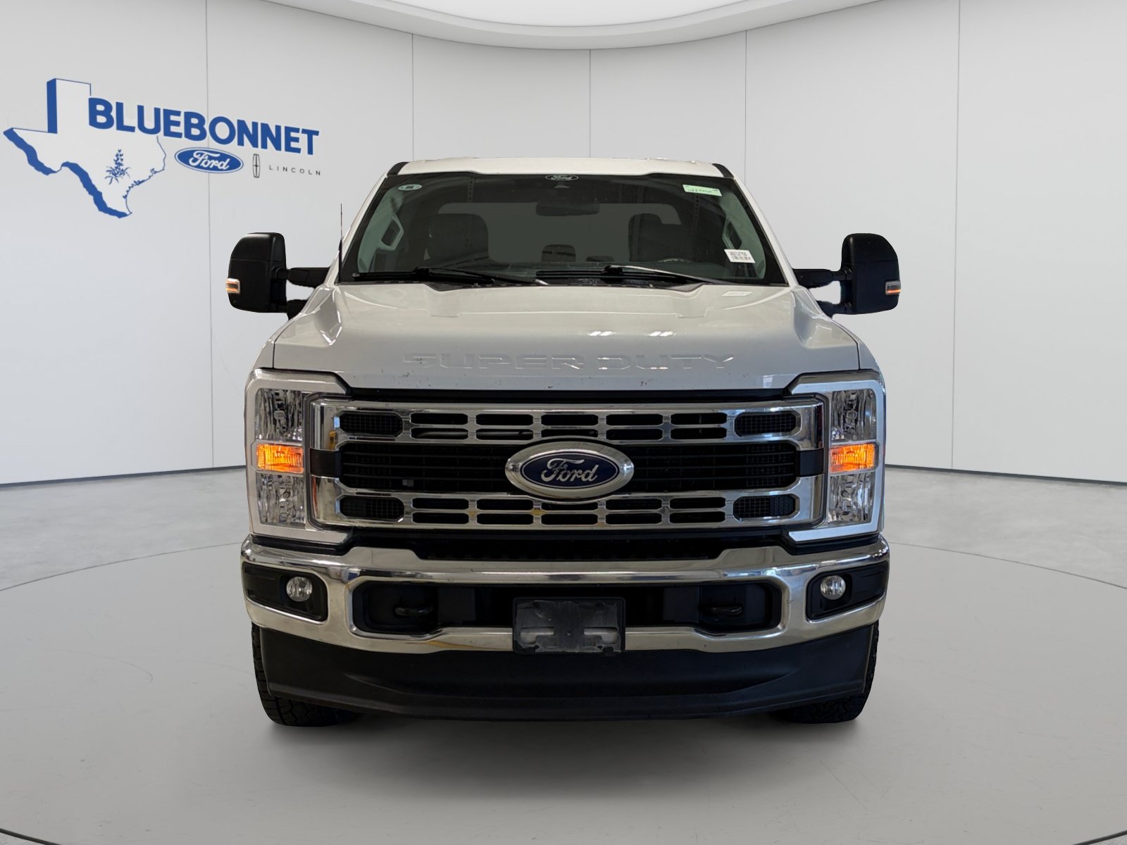 Used 2024 Ford F250 XLT w/ FX4 Off-Road Package AWD/4WD image 2