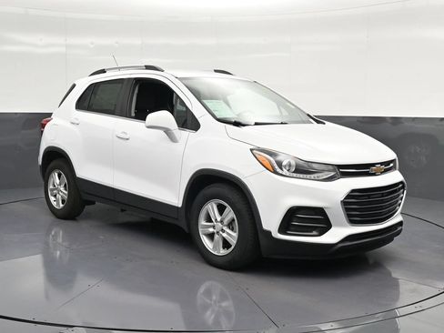 Used 2019 Chevrolet Trax LT FWD image 5