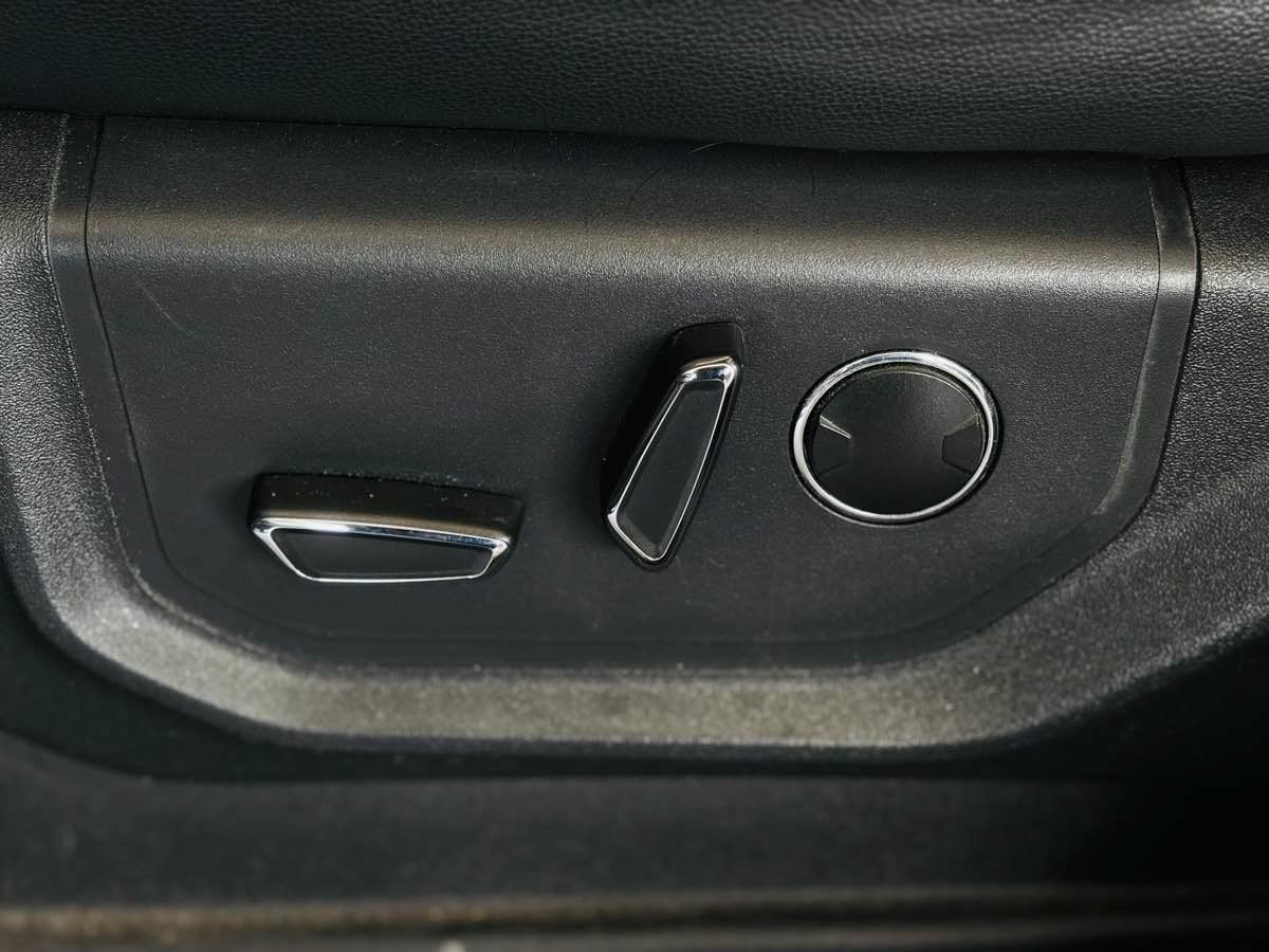 Used 2024 Ford Expedition Max Limited AWD/4WD image 30