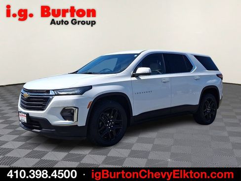 Used 2023 Chevrolet Traverse LS w/ Safety Package AWD/4WD image 3