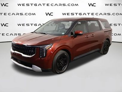 Used 2025 Kia Carnival