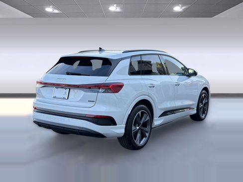 Used 2024 Audi Q4 e-tron Premium AWD/4WD image 9