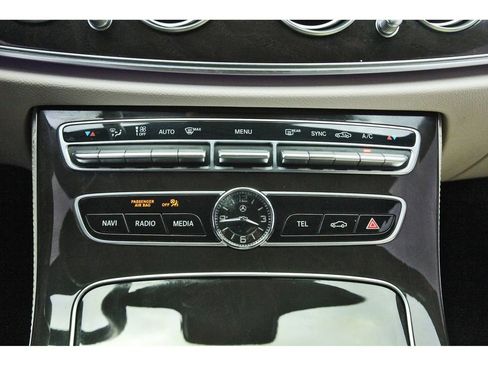 Used 2019 Mercedes-Benz E 300 image 29