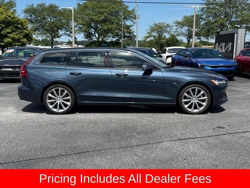 Used 2020 Volvo V60 T5 Momentum w/ Protection Package Premier FWD image 2