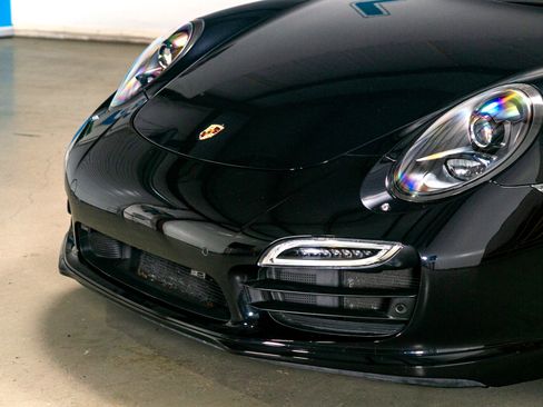 Used 2015 Porsche 911 Turbo image 5