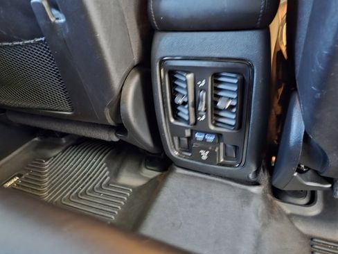 Used 2020 Jeep Grand Cherokee Limited X image 34