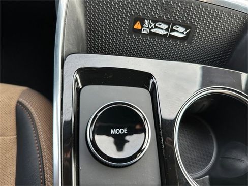 Used 2025 Chevrolet Equinox ACTIV image 25