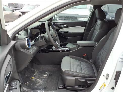 New 2026 Chevrolet Trax LT w/ LT Convenience Package image 17