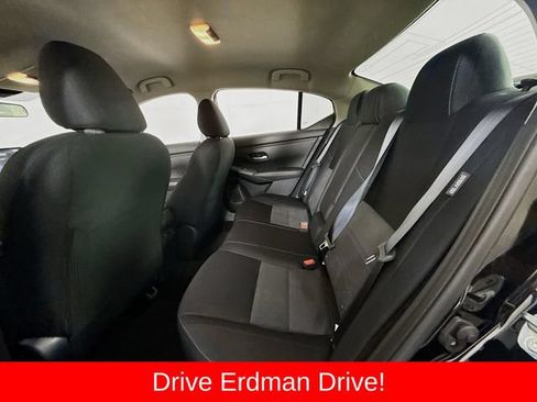 Used 2025 Nissan Sentra SR w/ Midnight Edition FWD image 9