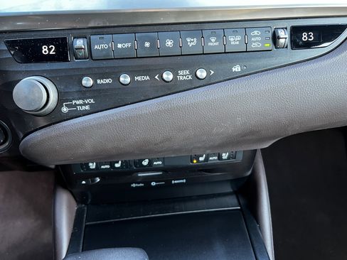 Used 2021 Lexus ES 350 w/ Premium Package image 26