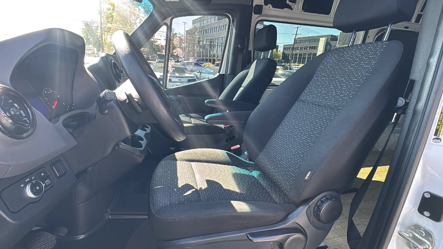 Used 2019 Mercedes-Benz Sprinter 144 image 10