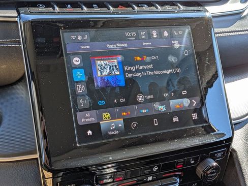 Used 2023 Jeep Grand Cherokee Laredo w/ Luxury Tech Group I image 17