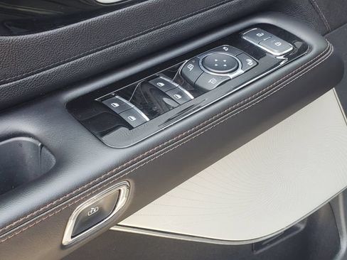 Certified 2024 Lincoln Aviator Reserve w/ Equipment Group 201A AWD/4WD image 9