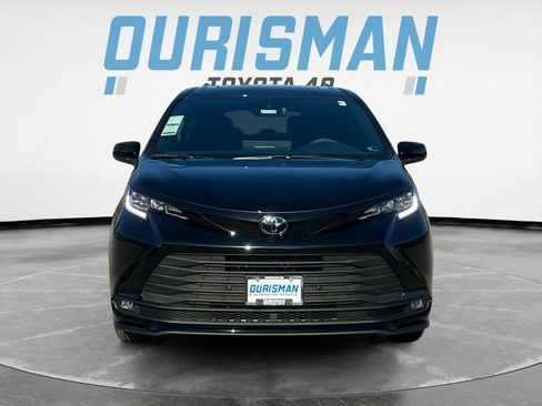 New 2026 Toyota Sienna XLE Woodland Edition image 2