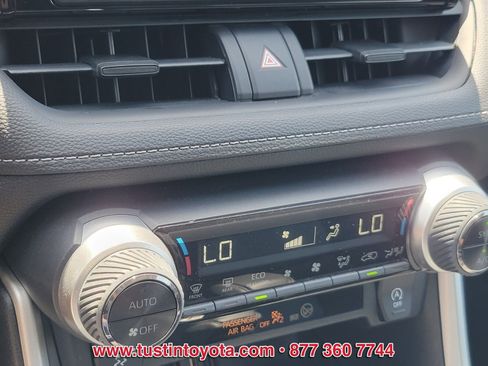 Certified 2020 Toyota RAV4 XLE w/ Convenience Package FWD image 23