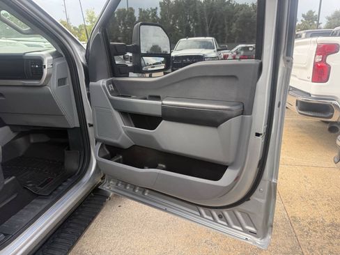 Used 2022 Ford F150 XLT w/ Trailer Tow Package AWD/4WD image 11
